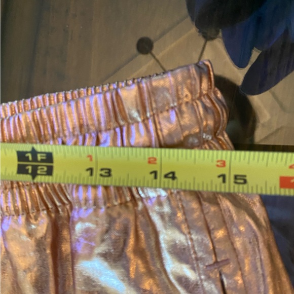 ALC Linen Metallic Rose Gold Shorts - Picture 5 of 12